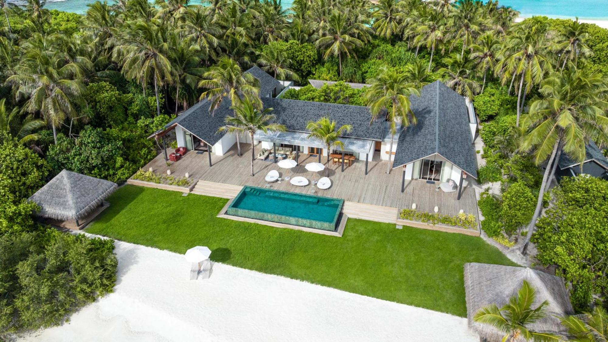 Raaya By Atmosphere Resort 5*